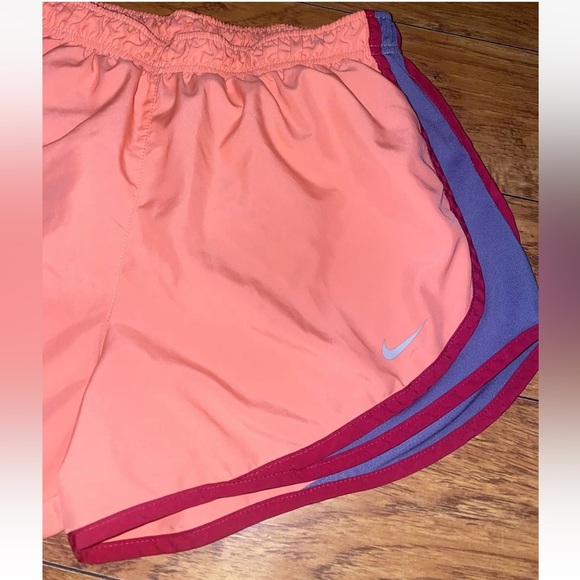 Nike Dri-Fit Shorts Women's Orange Elastic Waist Size LARGE - Picture 2 of 5